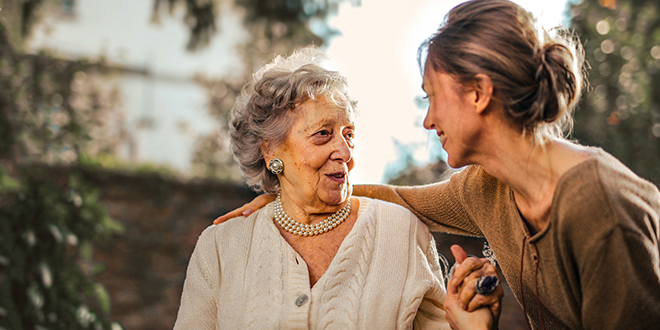Festa della mamma 2021: le 5 migliori idee regalo (per gli auguri a distanza)
