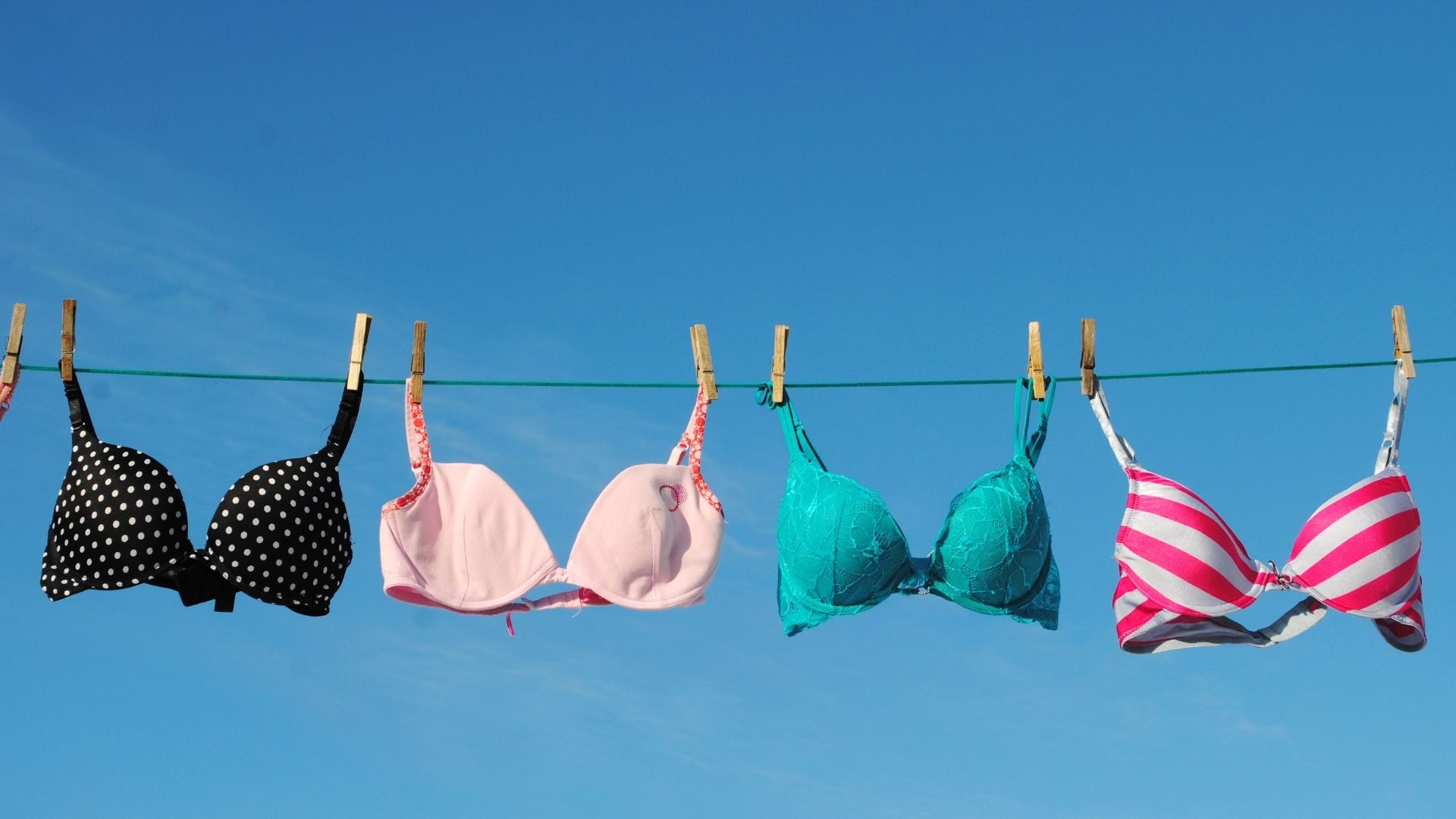 Reggiseno con le coppe: come scegliere la taglia perfetta?